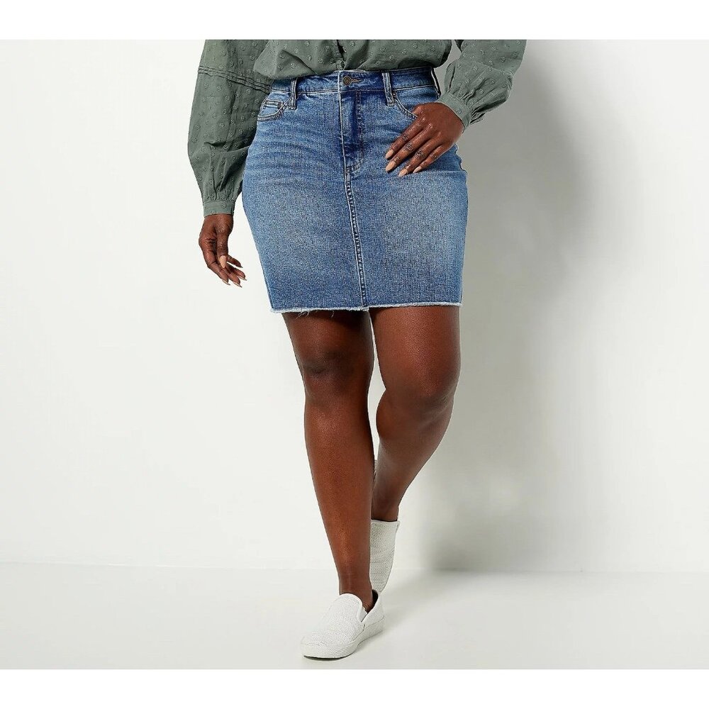 Candace Cameron Bure Pacific Denim Skirt w/ Frayed Hem Size 28W Blue A488178